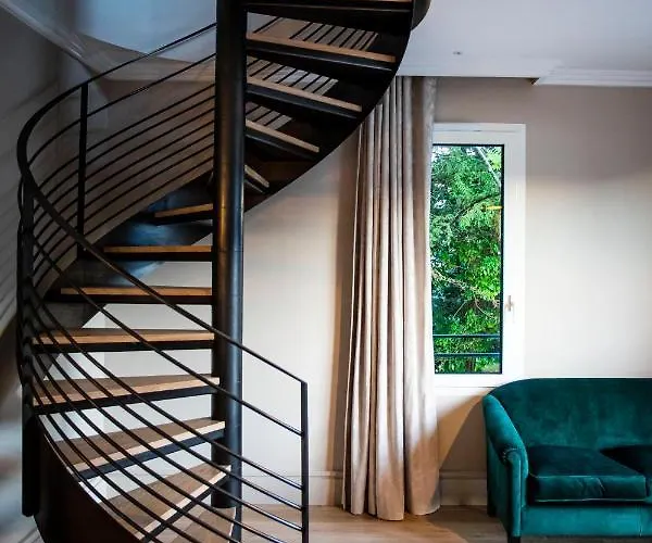 L'incomparable & Restaurant Etoile Aix-les-bains 5* Tresserve