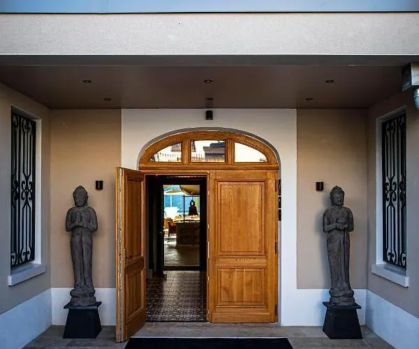 L'incomparable & Restaurant Etoile Aix-les-bains 5*