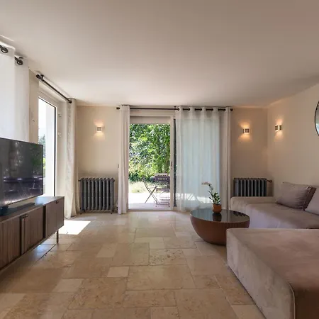 Hotell L'incomparable By Les Etincelles Tresserve