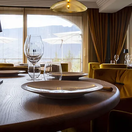 L'incomparable & Restaurant Etoile Aix-les-bains 5* Tresserve